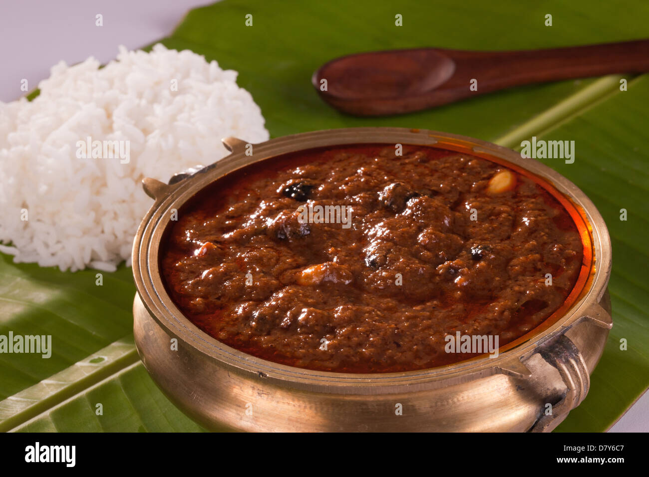 Indisches Curry Vatha Kuzhambu-Süd. Stockfoto