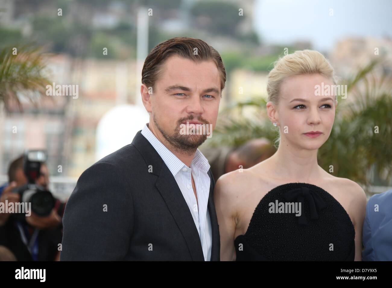 Cannes, Frankreich. 15. Mai 2013.  US-Schauspieler Leonardo DiCaprio und britische Schauspielerin Carey Mulligan stellen während der Fototermin für "The Great Gatsby" bei der 66. jährlichen Cannes Film-Festival in Cannes, Frankreich, 15. Mai 2013. Der Film ist außer Konkurrenz bei den Festspielen präsentiert, das von 15 bis 26 Mai läuft. Foto: Hubert Boesl/DPA/Alamy Live-Nachrichten Stockfoto