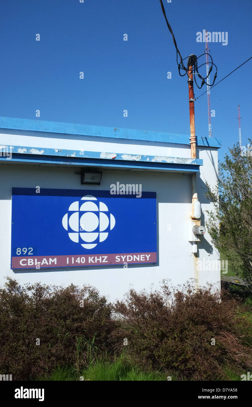 Ein CBC-Logo auf einem kleinen radio Sendestation. Stockfoto