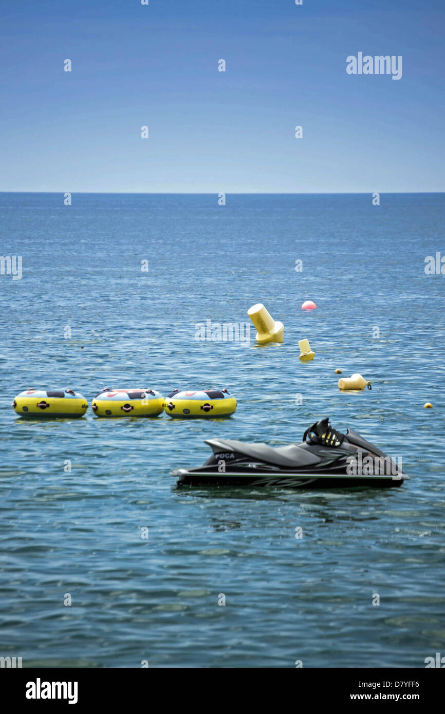 Schuss von einem Jet-Ski in der Oura Beach (Albufeira, Algarve) Stockfoto