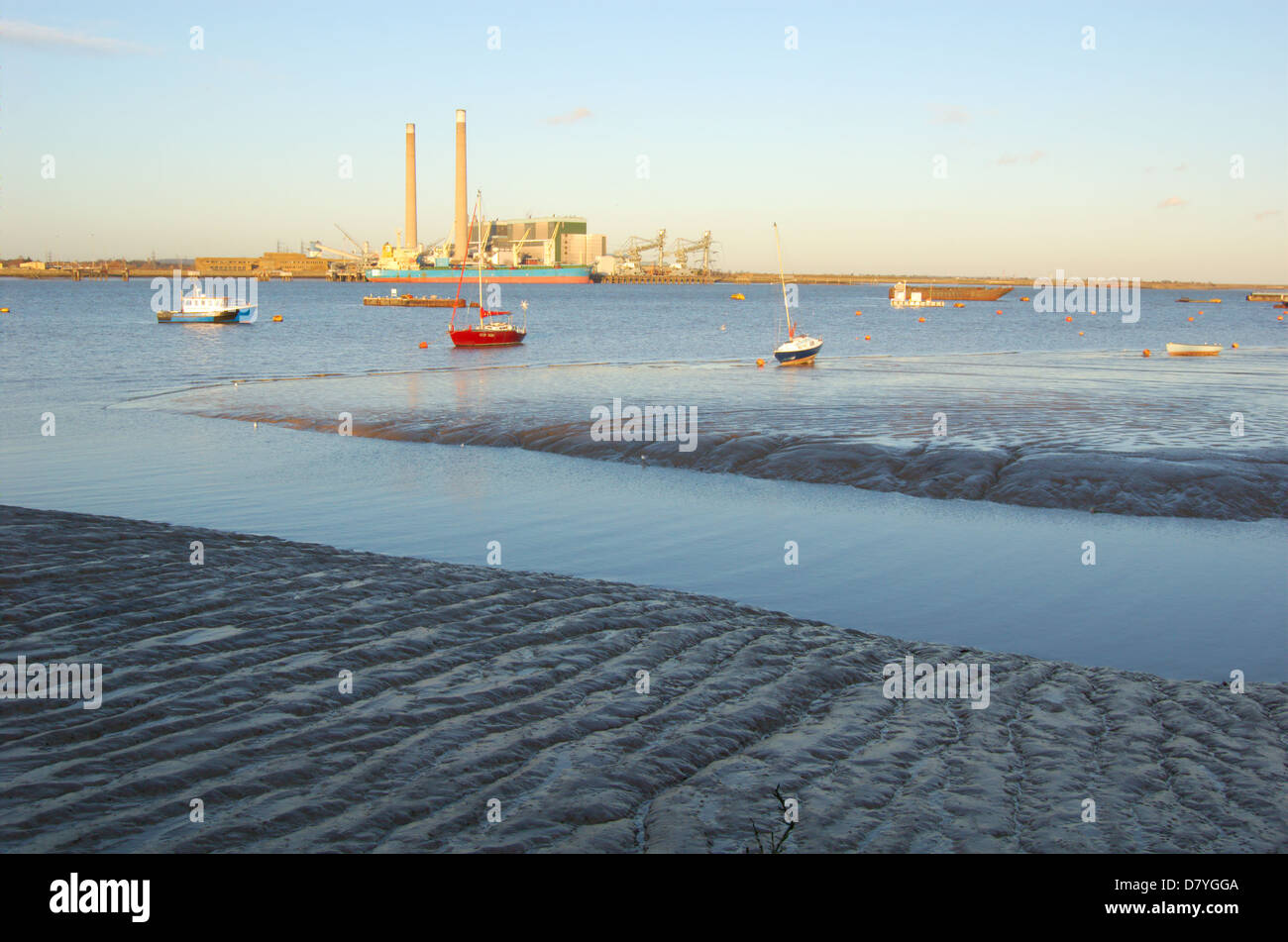 Tilbury b kraftwerk Fotos und Bildmaterial in hoher Auflösung Alamy