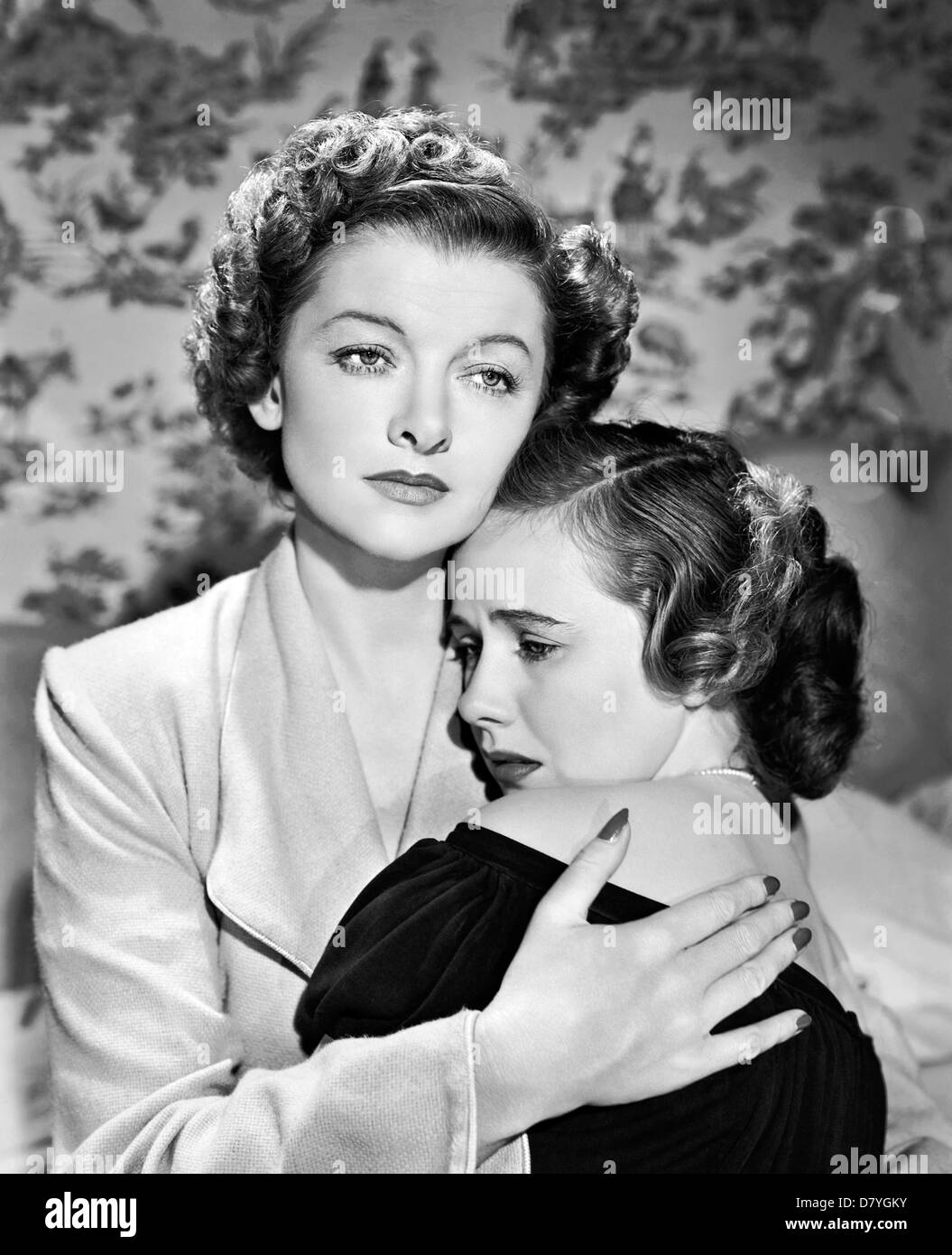 DIE besten Jahre von unserer lebt 1946 Samuel Goldwyn Company-Film mit Myrna Loy auf der linken Seite und Teresa Wright Stockfoto