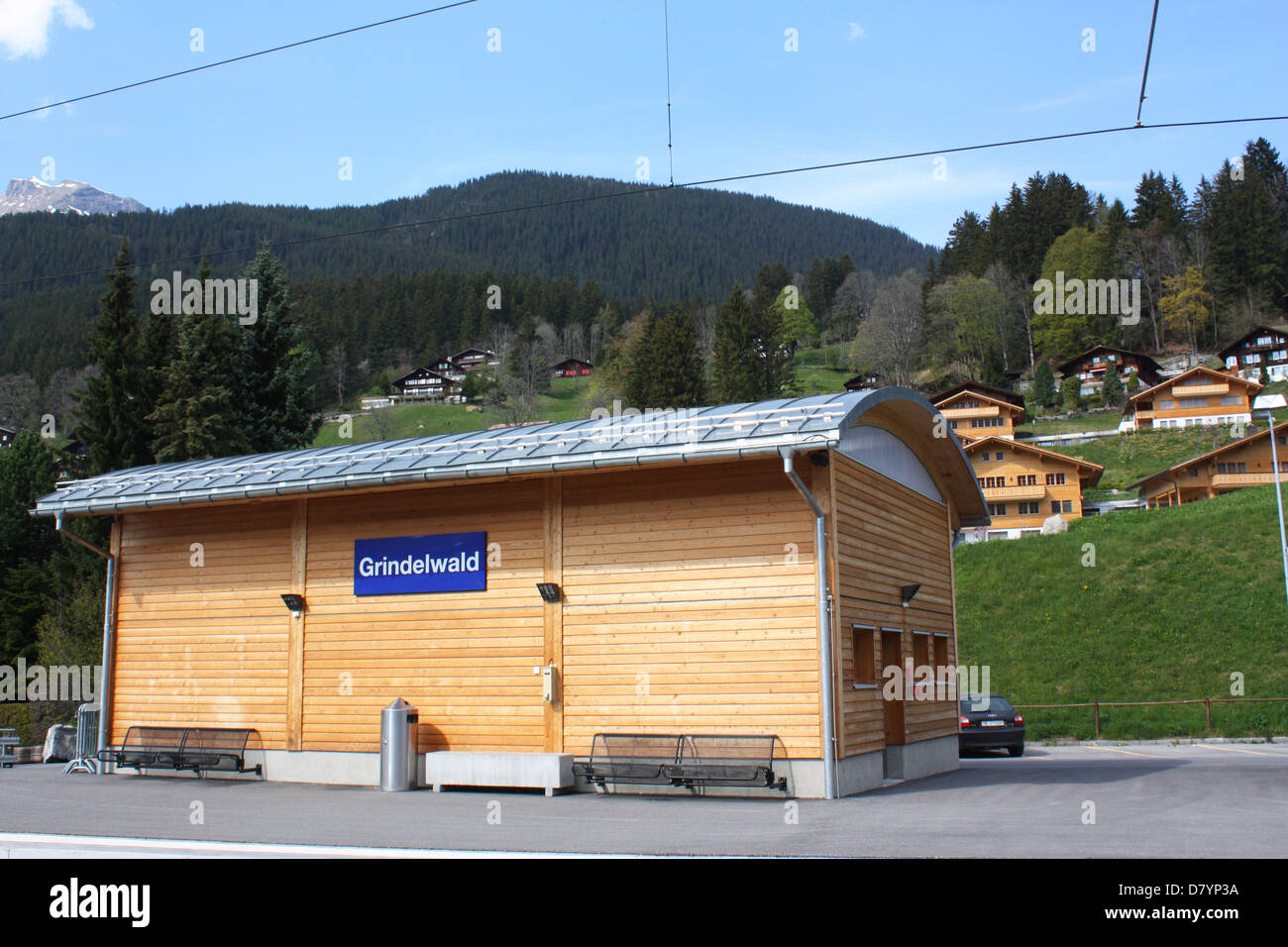Grindelwald Bahnhof Station Holzhütte in der Schweiz Stockfoto