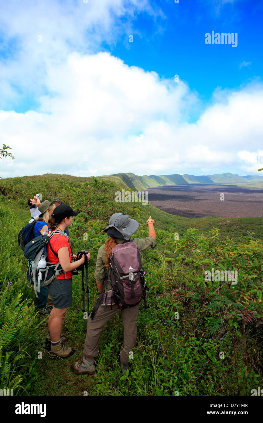 Trekking auf Sierra Negra Vulkans auf Isabela Island, Galapagos-Inseln Stockfoto