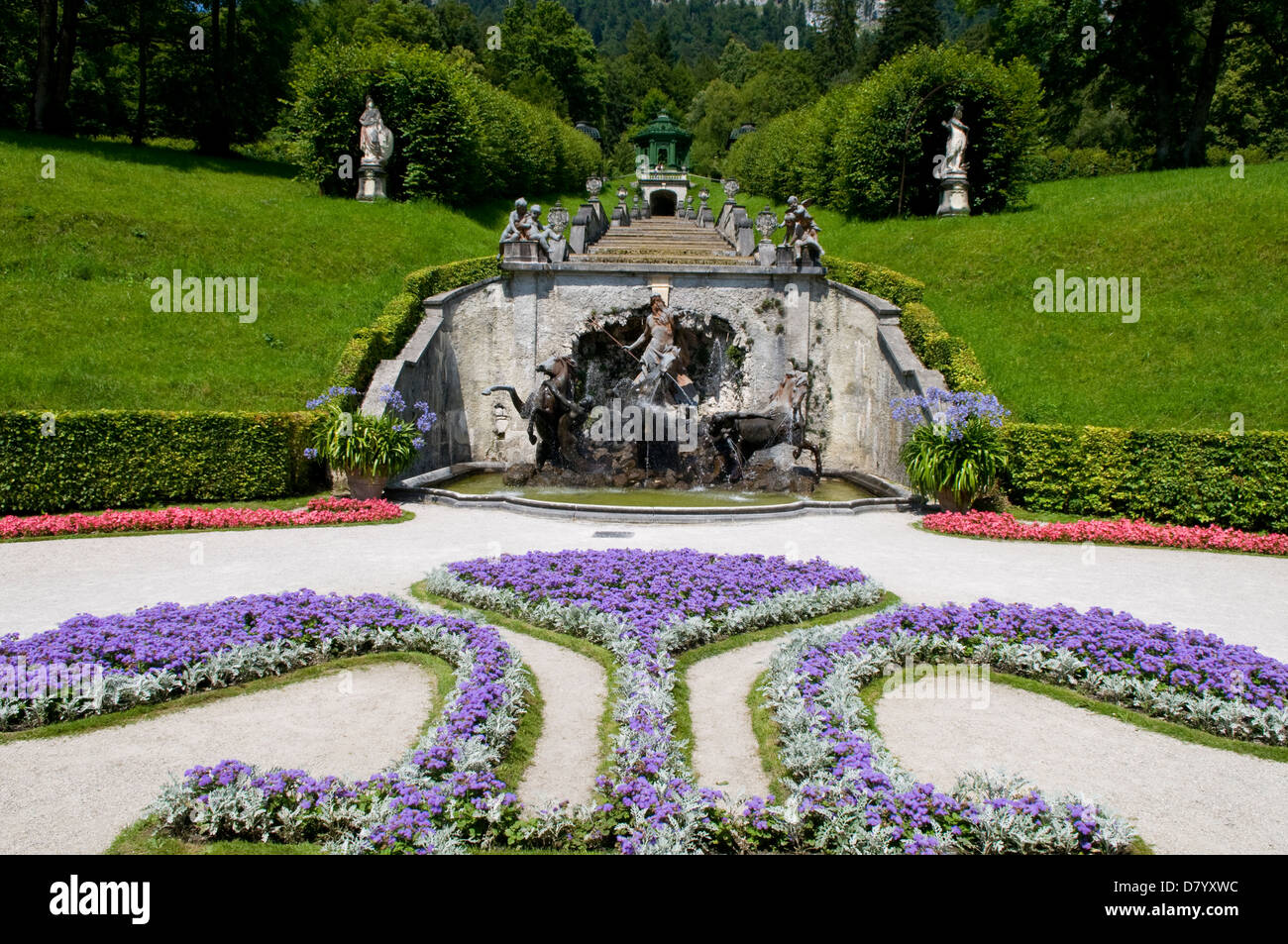Schloss Linderhof Gärten und Statue von Neptun, Bayern, Deutschland
