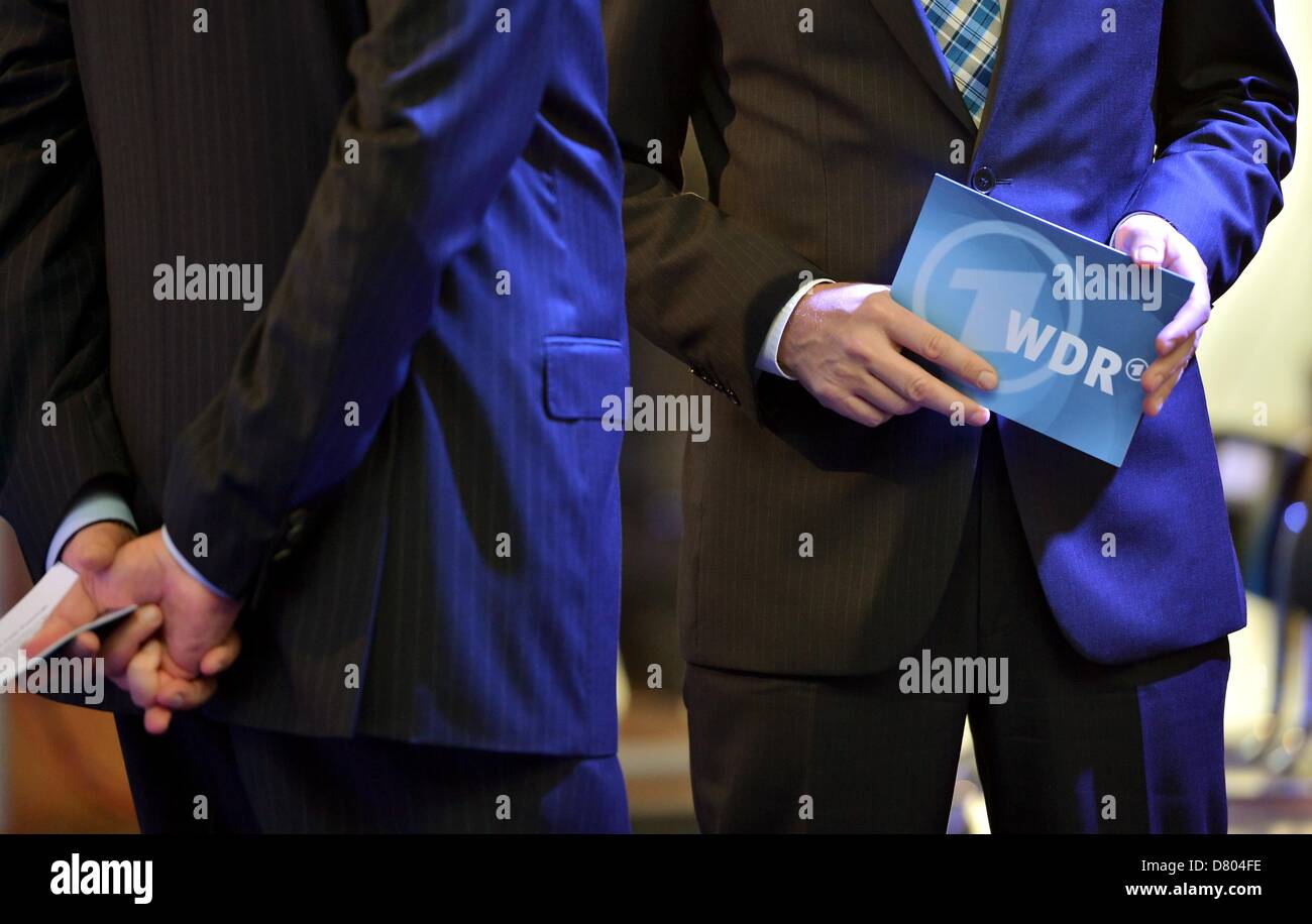 Eine Karte mit dem WDR-Logo ist auf dem 16. WDR internationale WDR Europa Forum im Auswärtigen Amt in Berlin, Deutschland, 16. Mai 2013 statt. Foto: BRITTA PEDERSEN Stockfoto