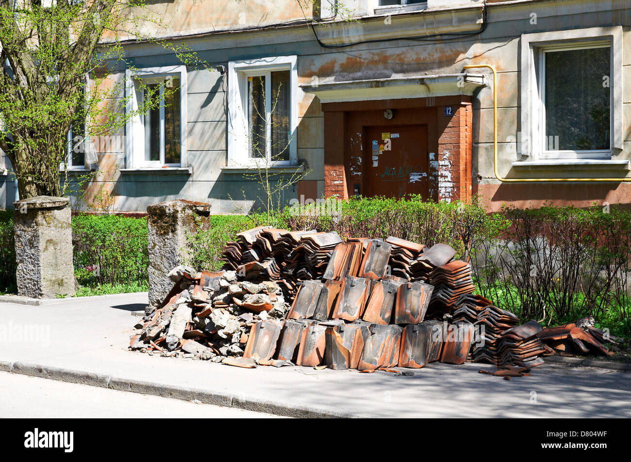 alte Tonziegel gestapelt Stockfoto