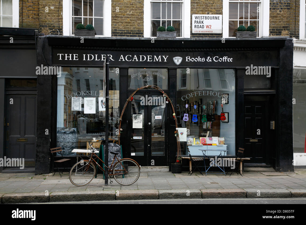 Idler Academy Buchladen und Café auf Westbourne Park Road, Notting Hill, London, UK Stockfoto