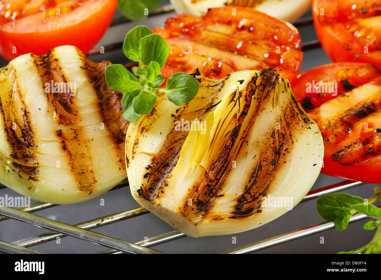 Tomaten zwiebel -Fotos und -Bildmaterial in hoher Auflösung – Alamy