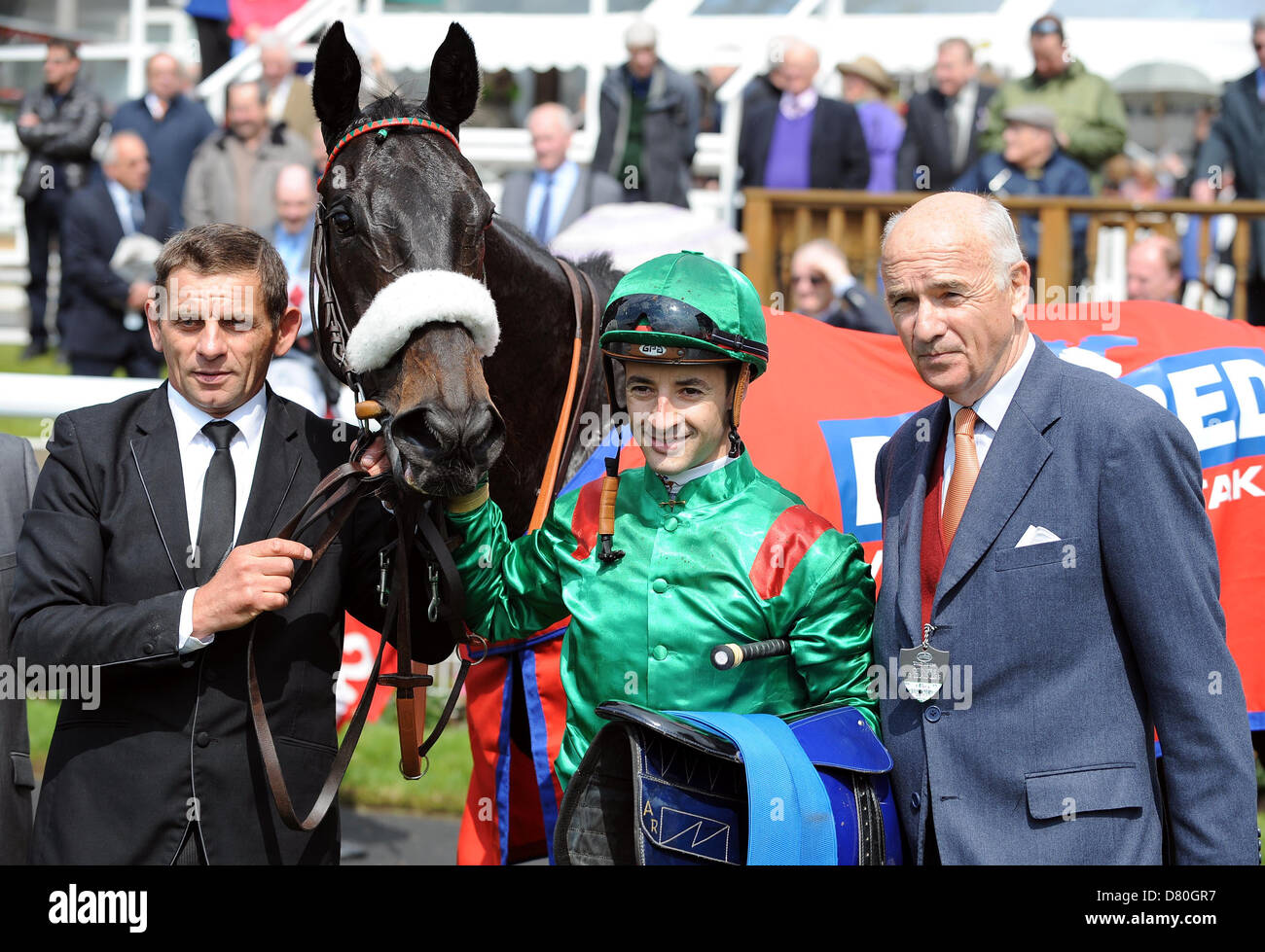 DALKALA GERITTEN durch C.P.LEMAIRE Einsätze BETFRED MIDDLETON YORK RACECOURSE YORK ENGLAND 16. Mai 2013 Stockfoto