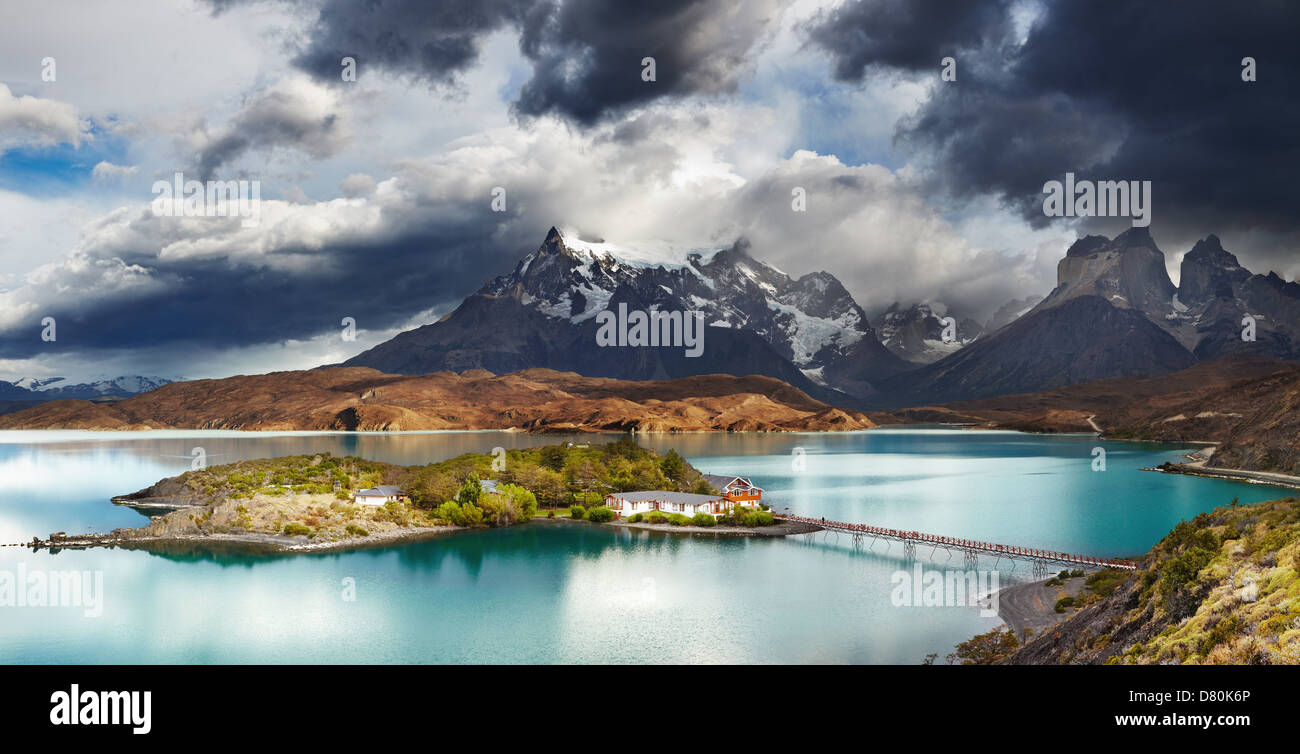 Torres del Paine Nationalpark, Lake Pehoe und Cuernos Berge, Patagonien, Chile Stockfoto
