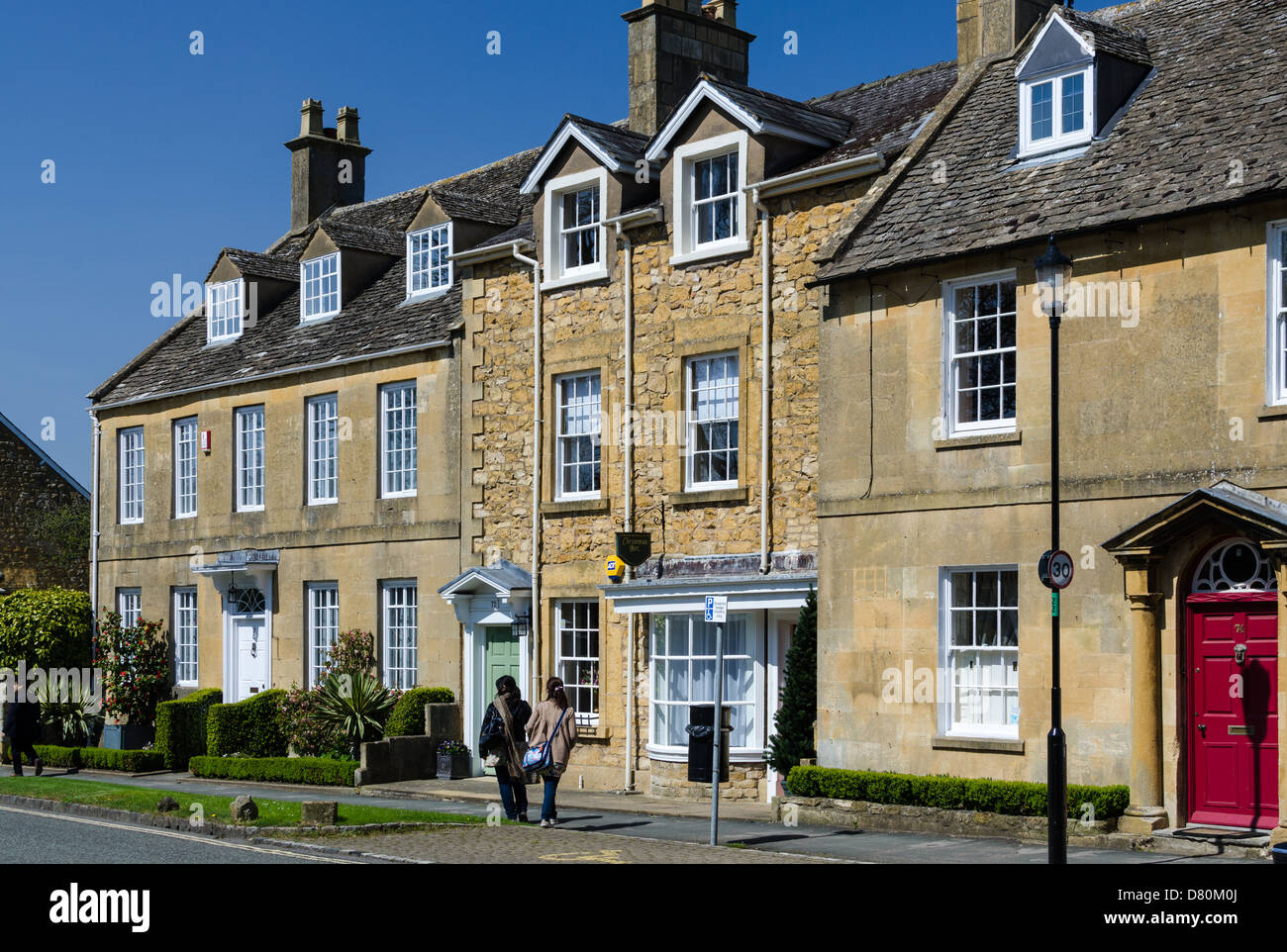 Reihe von Cotswold Steinhäuser in Broadway, Worcestershire Stockfoto
