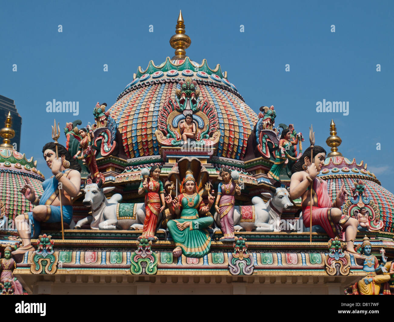 Bunte Gottes Skulptur im Sri Mariamman-Tempel Stockfoto