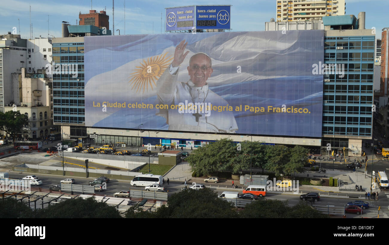 Riesige Plakatwand beglückwünschen die Ernennung des Papstes Francisco in Buenos Aires, Argentinien Stockfoto
