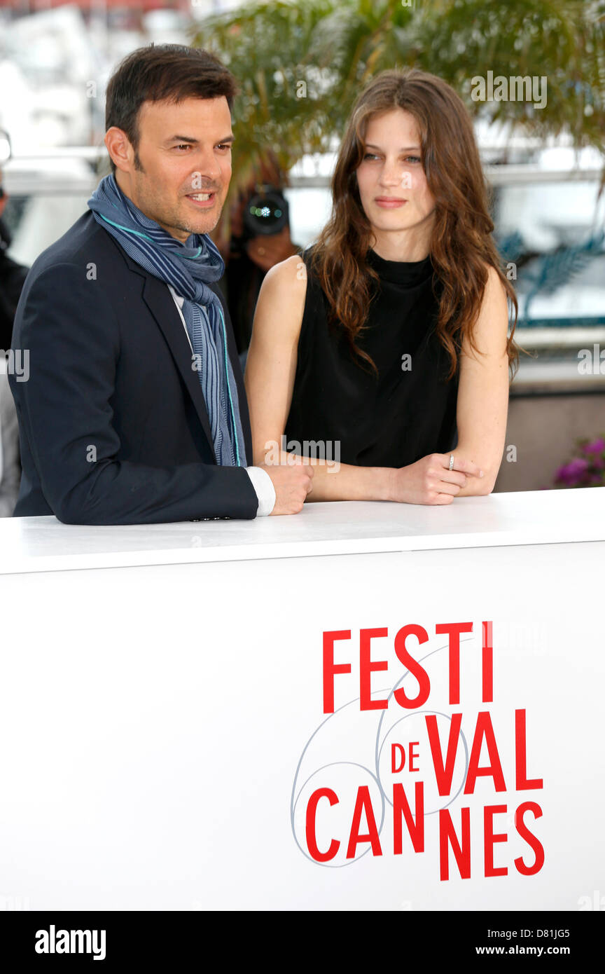 Cannes, Frankreich. 16. Mai 2013. Francois Ozon und Marine Vacth während der "Jeune et Jolie" Fototermin bei der 66. Filmfestspiele von Cannes. 16. Mai 2013. Kredit: DPA / Alamy Live Stockfoto