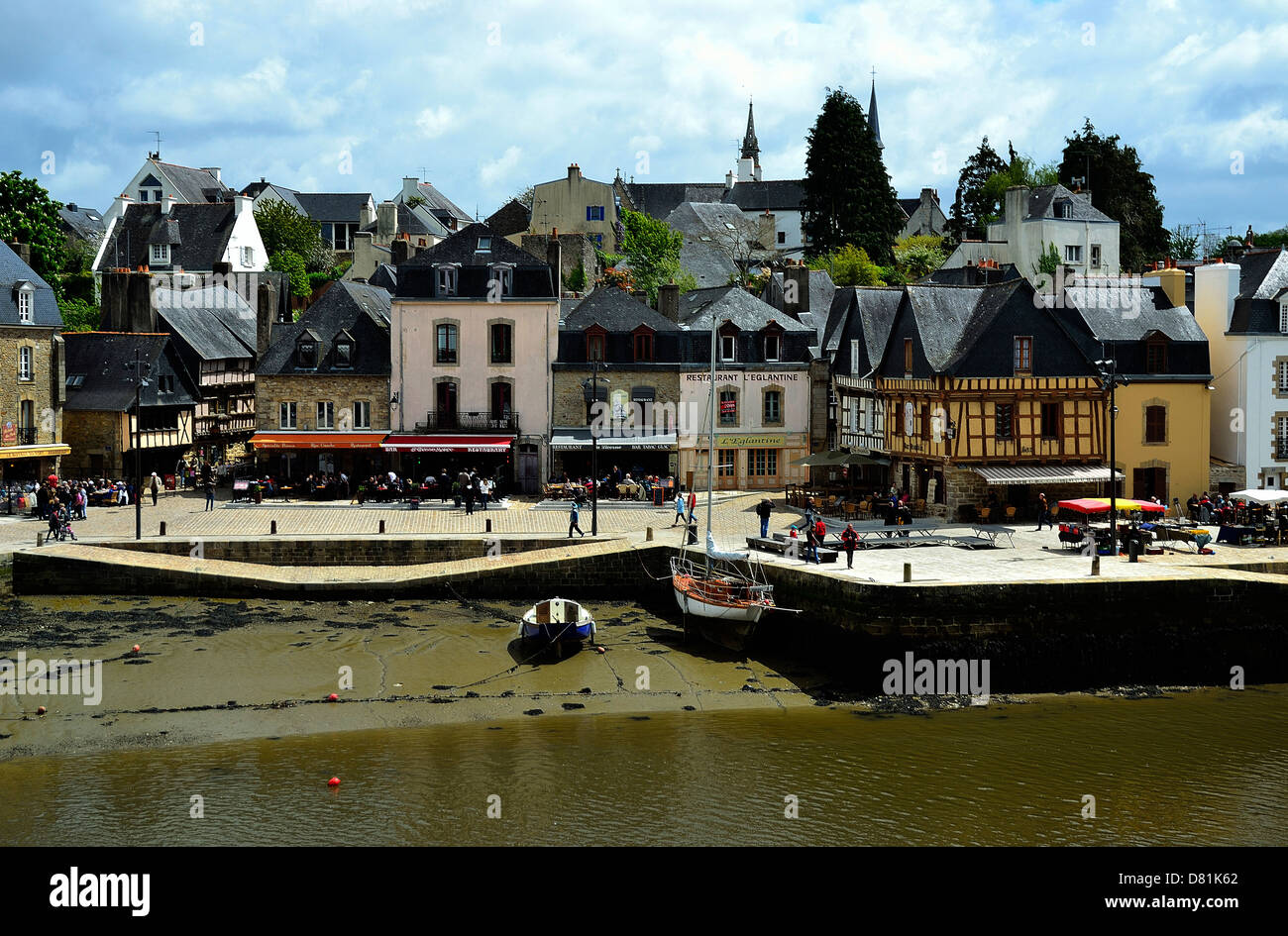 Hafen von Saint Goustan, alte Handels- und Fischerhafen liegt im Rand des Flusses Auray, in der Nähe der Stadt Auray. Stockfoto