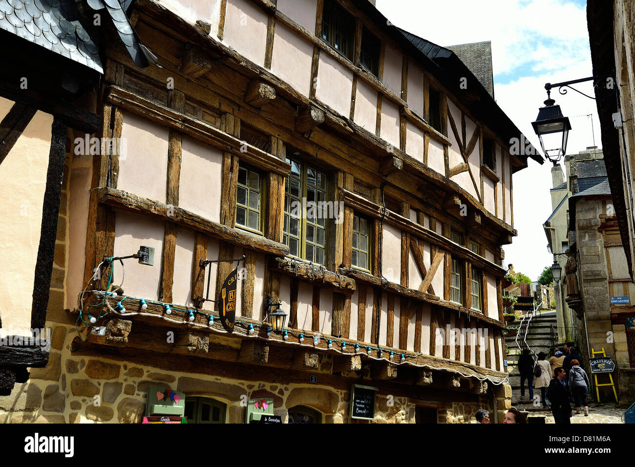 Halbe Fachwerkhaus in St. Goustan, Hafen von Auray Stadt (Morbihan, Bretagne, Frankreich). Stockfoto