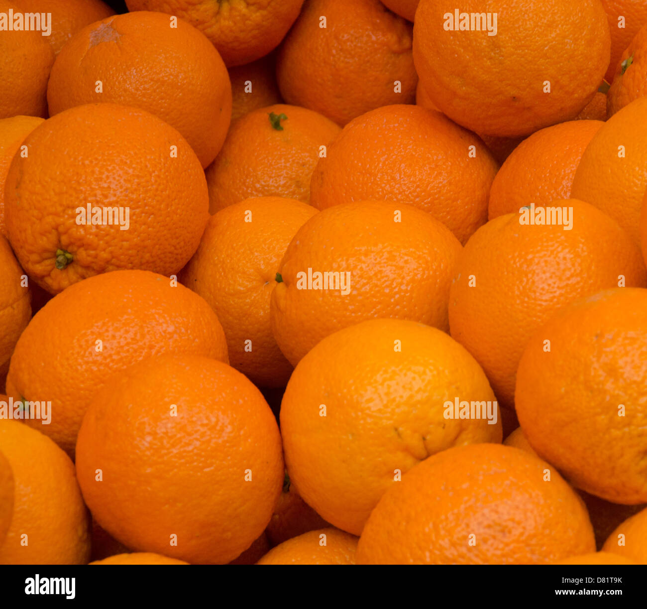 Orangen auf Markt Stockfoto