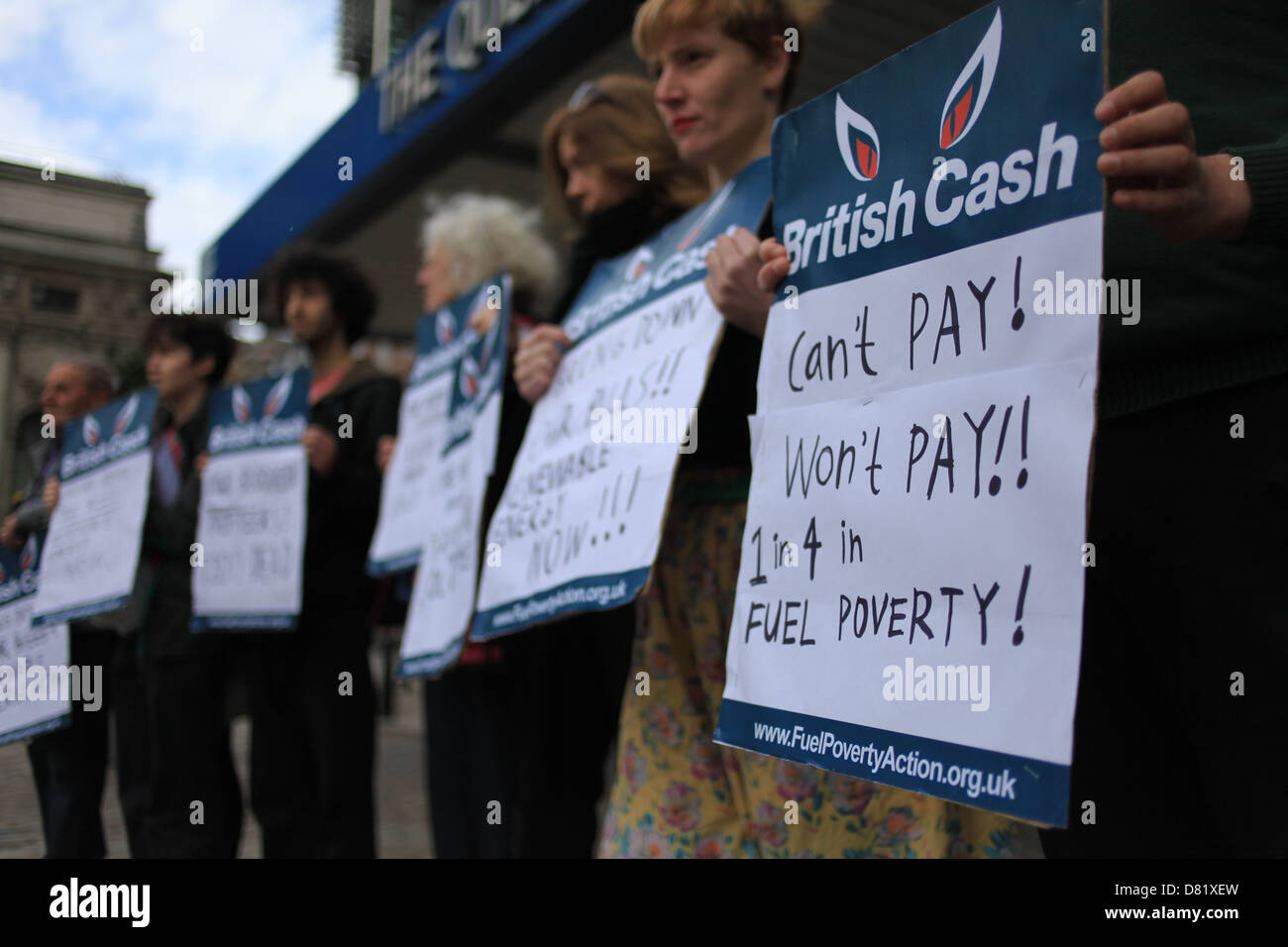 Aktivisten aus dem Brennstoff Armut Aktion Kampagne Protest außerhalb der Centrica AGM-Konferenz in London. Stockfoto