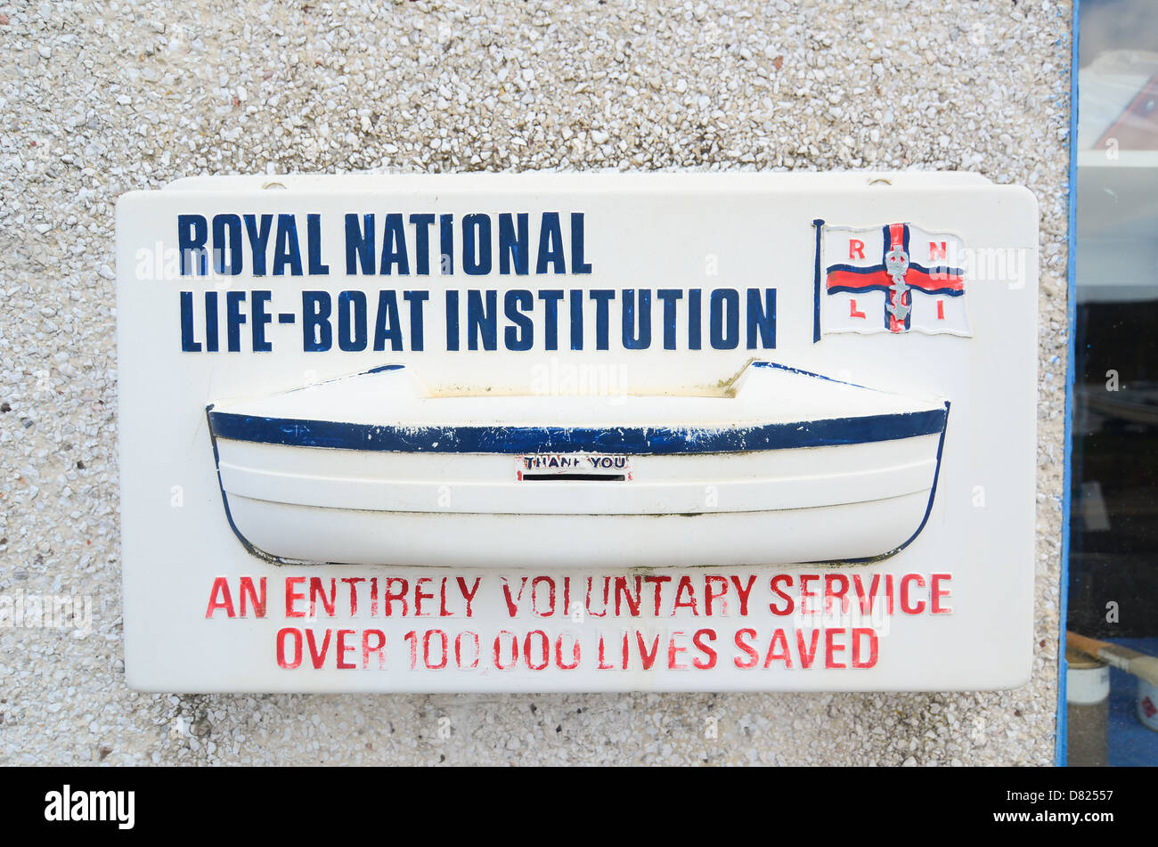 Eine Spendenbox für die Royal National Lifeboat Institution (RNLI) im Vereinigten Königreich. Stockfoto