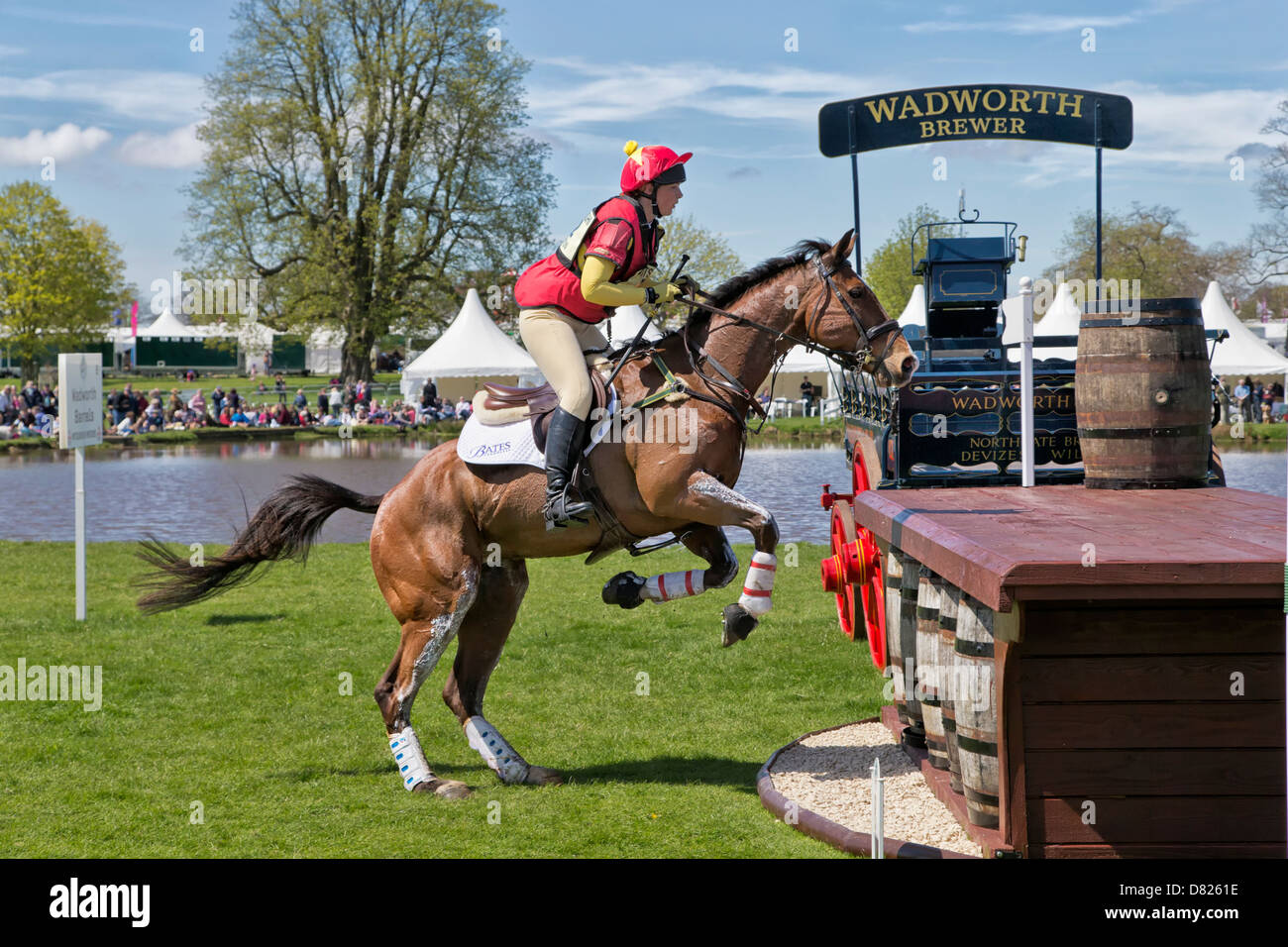 Sarah Stretton auf Skip auf - Mitsubishi Motors Badminton Horse Trials 2013 Stockfoto