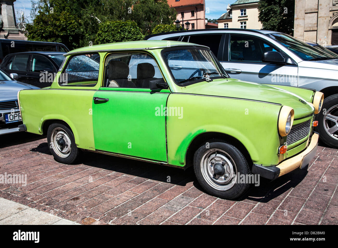 Eine alte grüne Trabant 601 oder "Trabi", ein Auto in der DDR in der sozialistischen Ära und jetzt ein Klassiker. Stockfoto