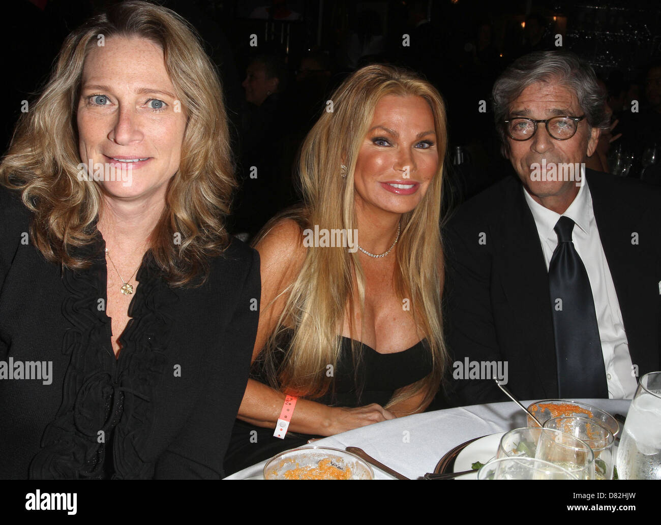 Versammlung Mitglied Betsy Butler Kinder Vereinen Nationen Oscar Viewing Party Spendenaktion statt eine Private Residence Beverly Hills, Stockfoto