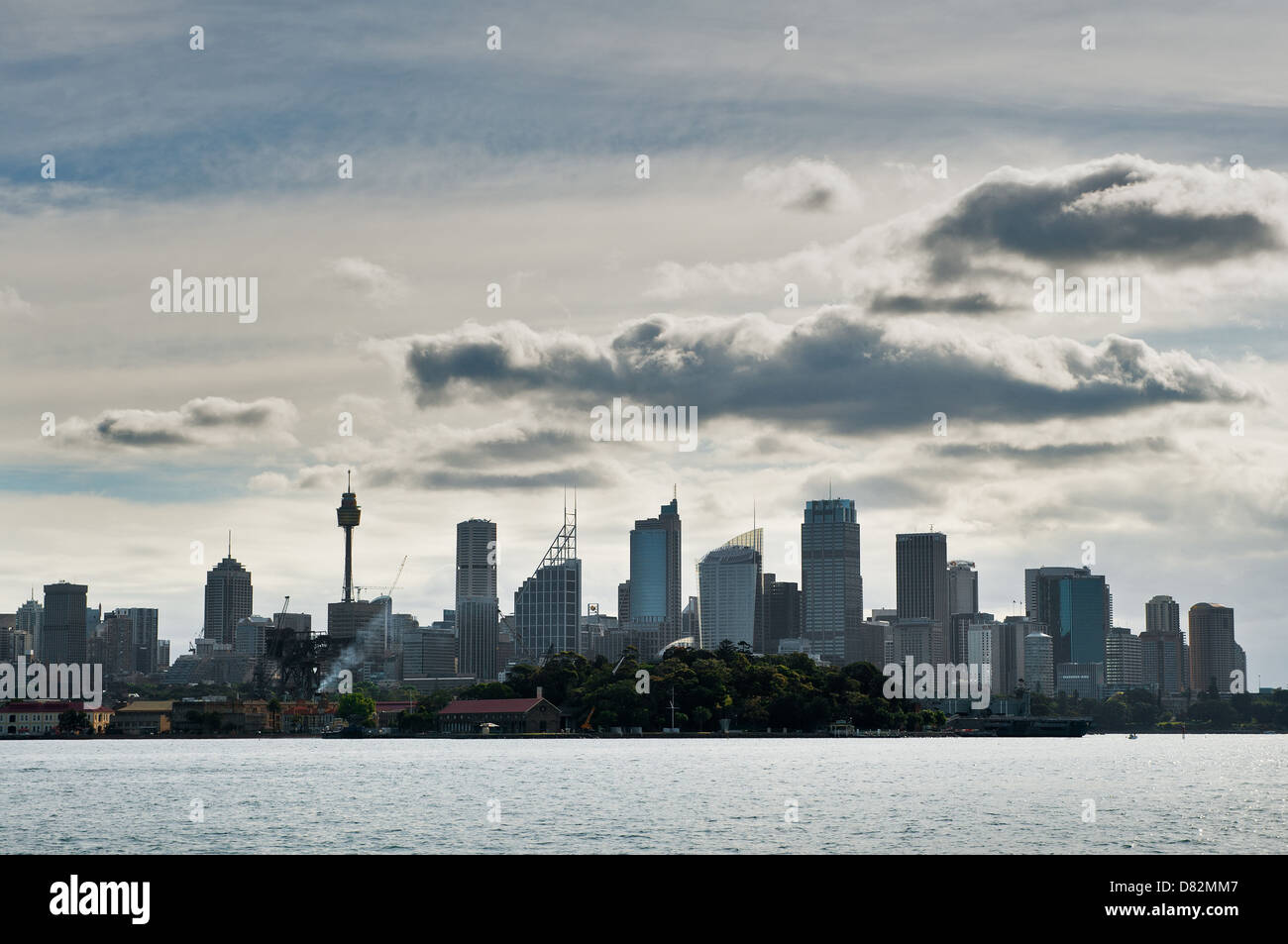Skyline von Sydney in einem Farbton grau. Stockfoto