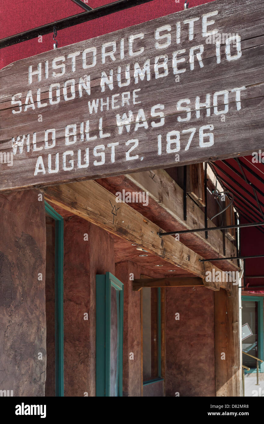 Zeichen zur Erinnerung an die Dreharbeiten von Wild Bill Hickok im historischen Salon Nummer 10 in Deadwood, South Dakota Stockfoto