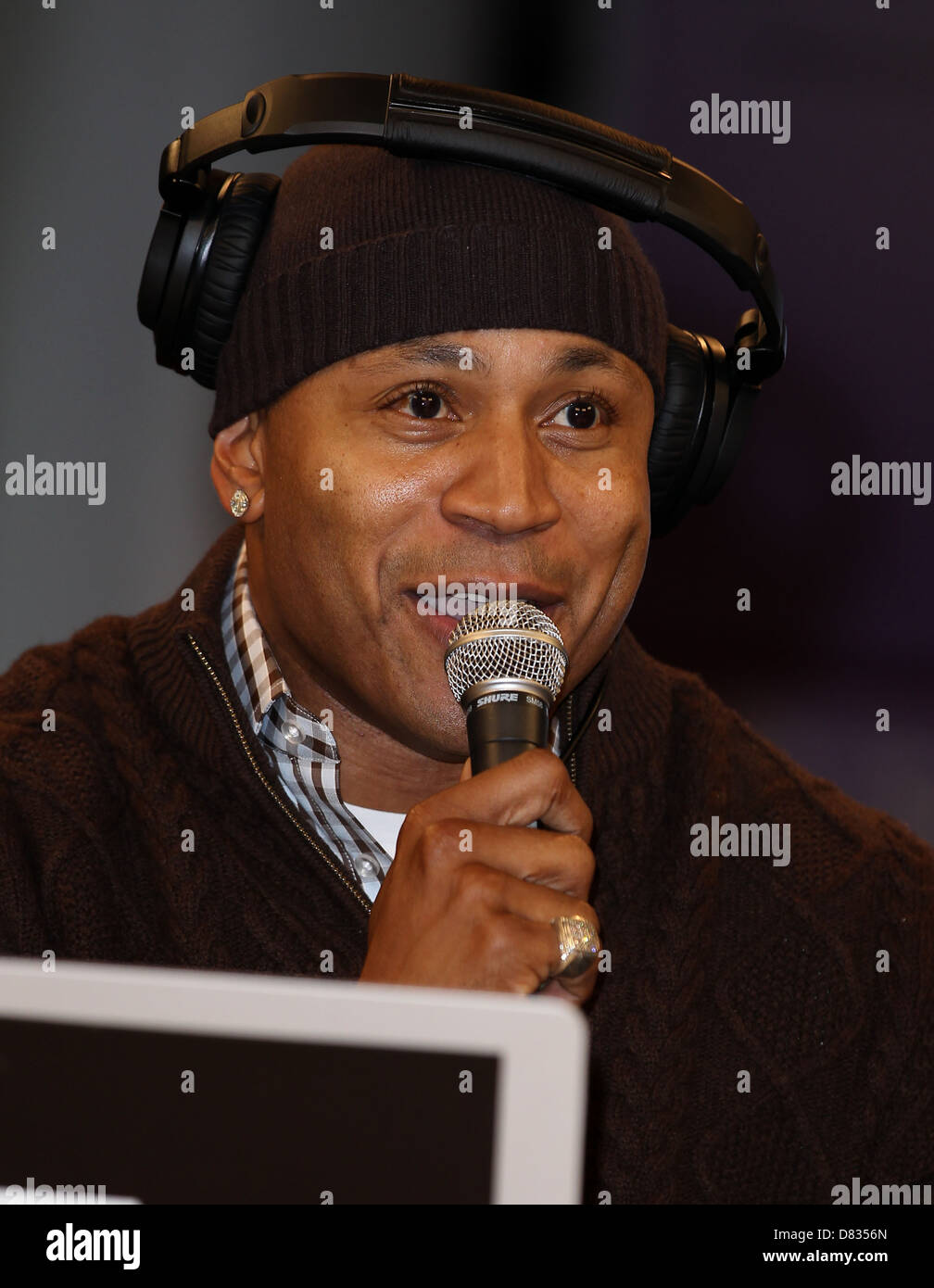 LL Cool J erscheint auf der CNet-Bühne auf der 2012 International CES in Las Vegas Convention Center Las Vegas, Nevada- Stockfoto