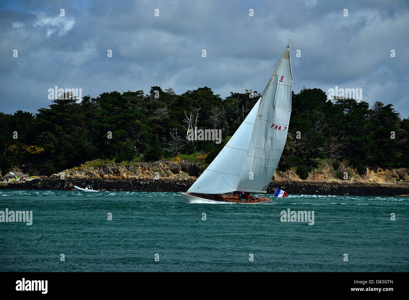 Klassische Yacht, Name:?, Segeln im Golf von Morbihan, hier vor 'Ile Longue"im Golf von Morbihan. Stockfoto