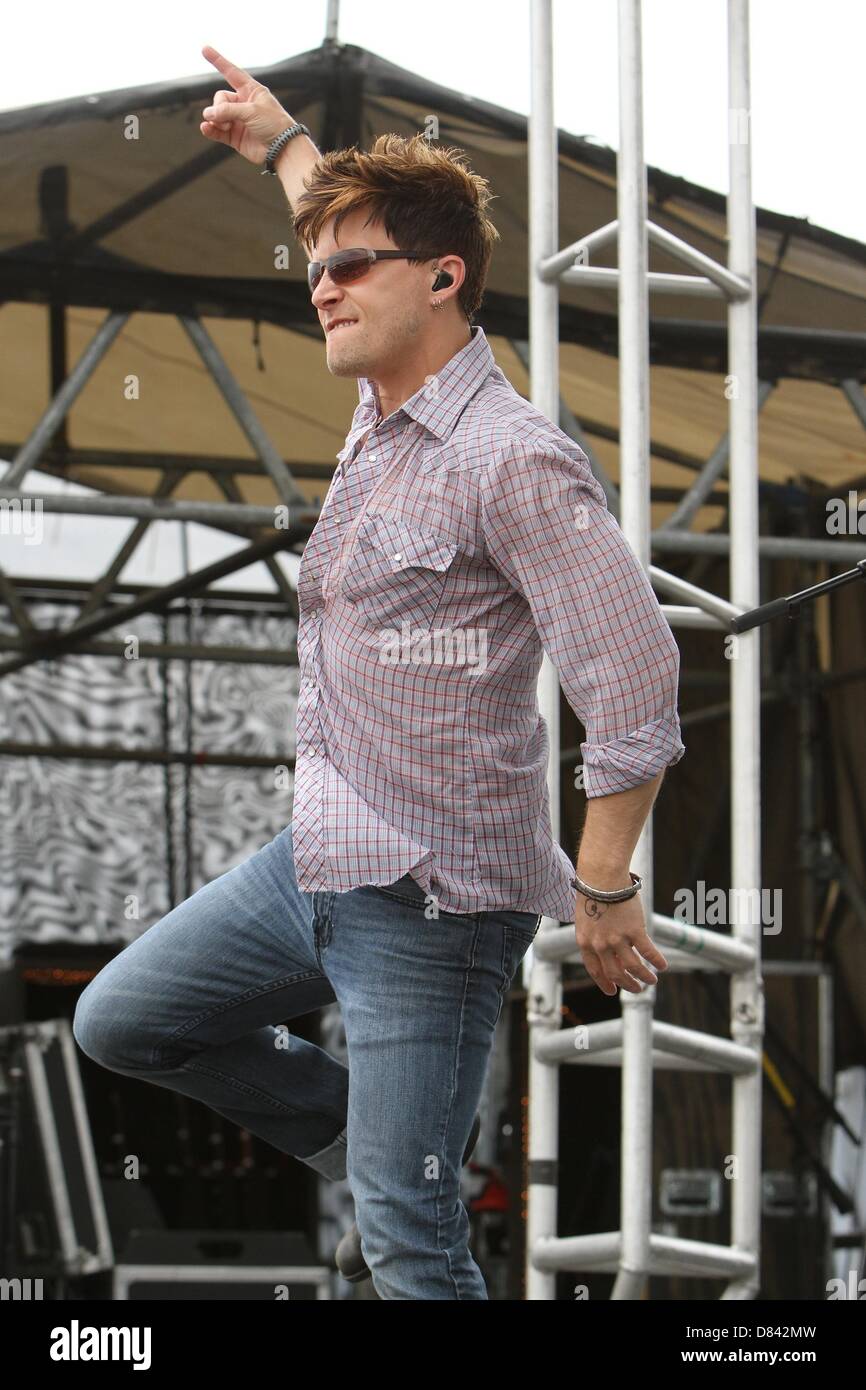 Führen Sie 18. Mai 2013 - Baltimore, Maryland, USA - Country-Musik-Duo, Florida-Georgia Line, Brian Kelly & Tyler Hubbard, bei Pimlico Race Course. (Kredit-Bild: © Sue Kawczynski/Eclipse/ZUMAPRESS.com) Stockfoto