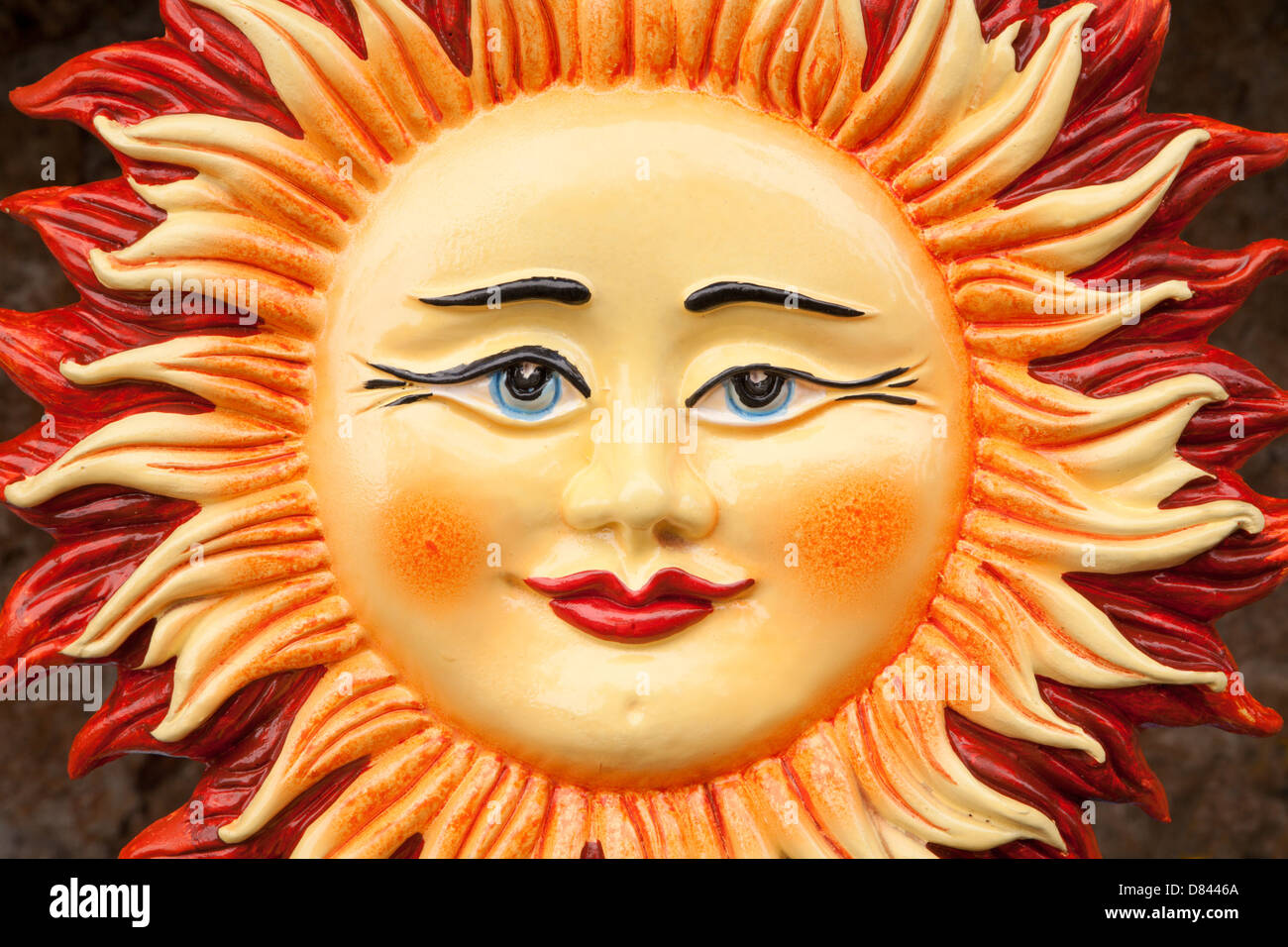 Monreale - Detail der Keramik Sonne vom Markt Stockfoto