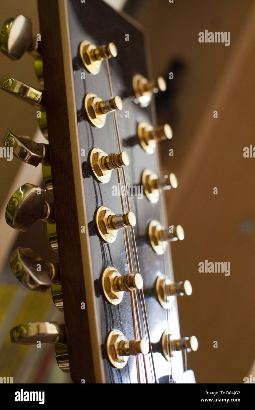 12 String Gitarre Kopf Stockfoto