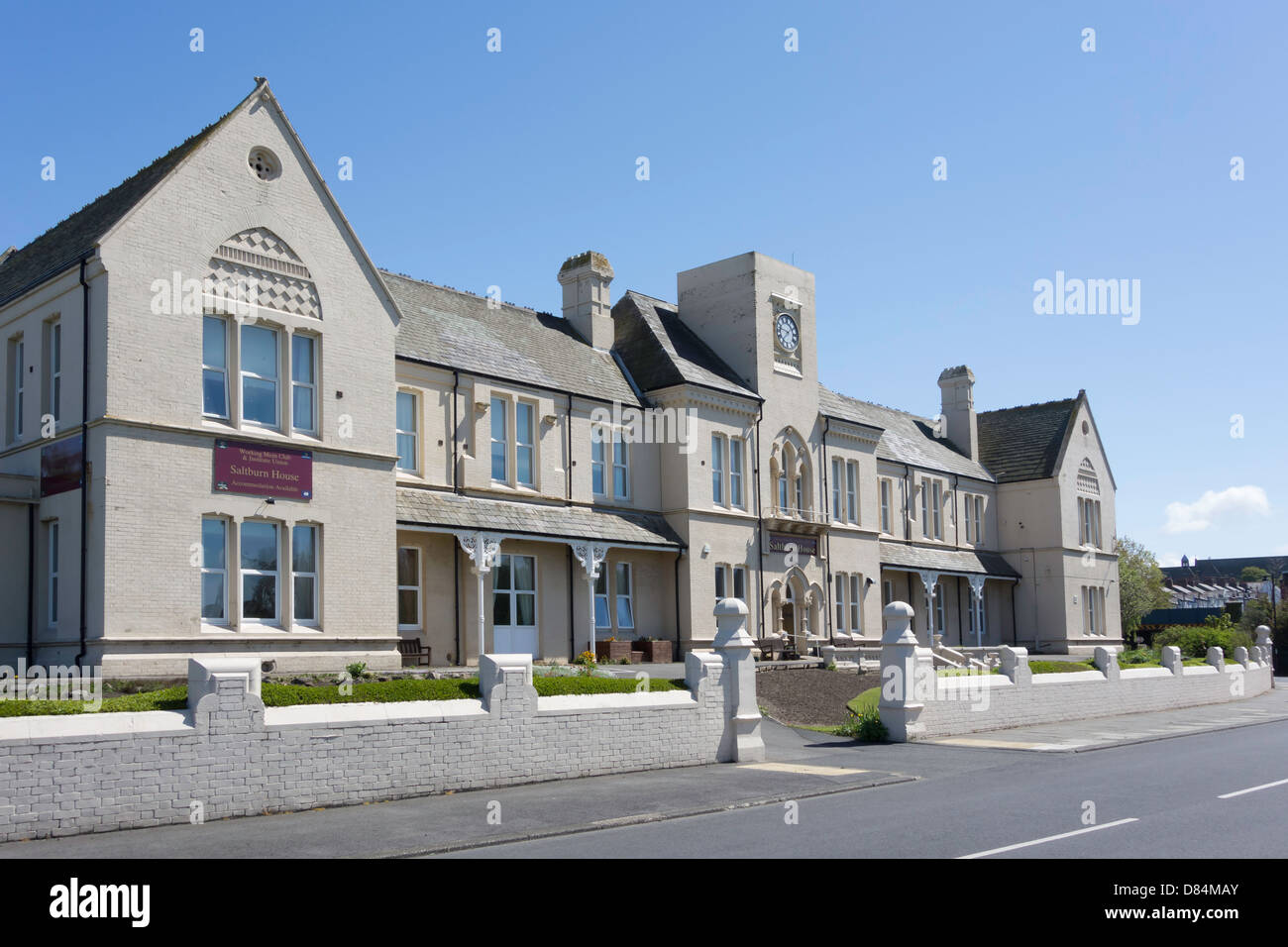 Frühere Arbeiten Mens Club und Rekonvaleszenten jetzt ein Pflegeheim im Saltburn Cleveland UK genannt jetzt Saltburn House Stockfoto