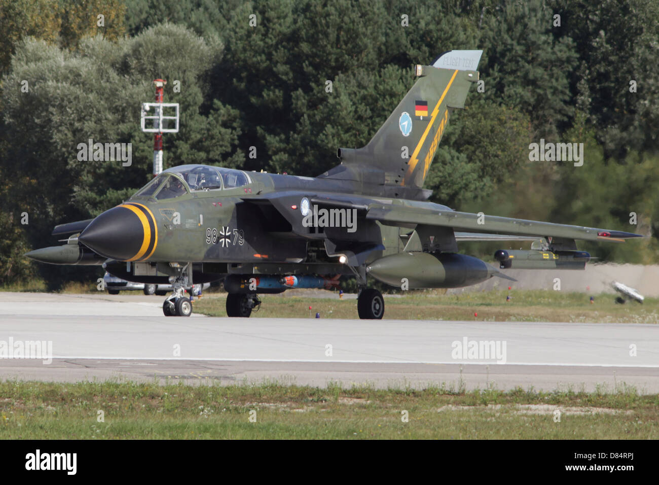 Deutsche Luftwaffe Tornado ASSTA Flugzeug testen verbesserte Waffen wie die kleinen Durchmesser Bombe, Fliegerhorst Manching, Deutschland. Stockfoto