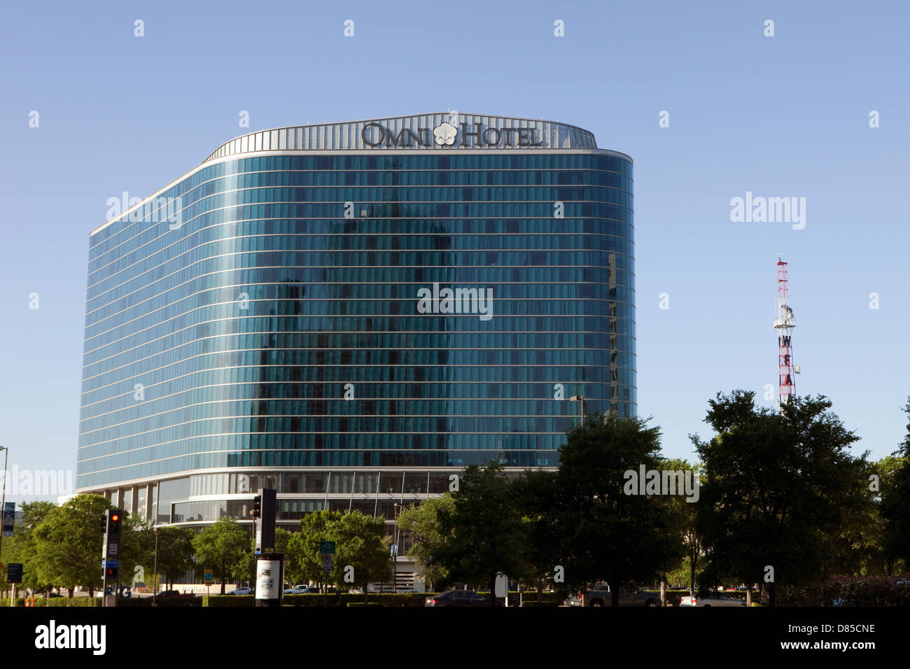 Ein Blick auf das Omni Hotel Gebäude in der Innenstadt von Dallas, Texas Stockfoto