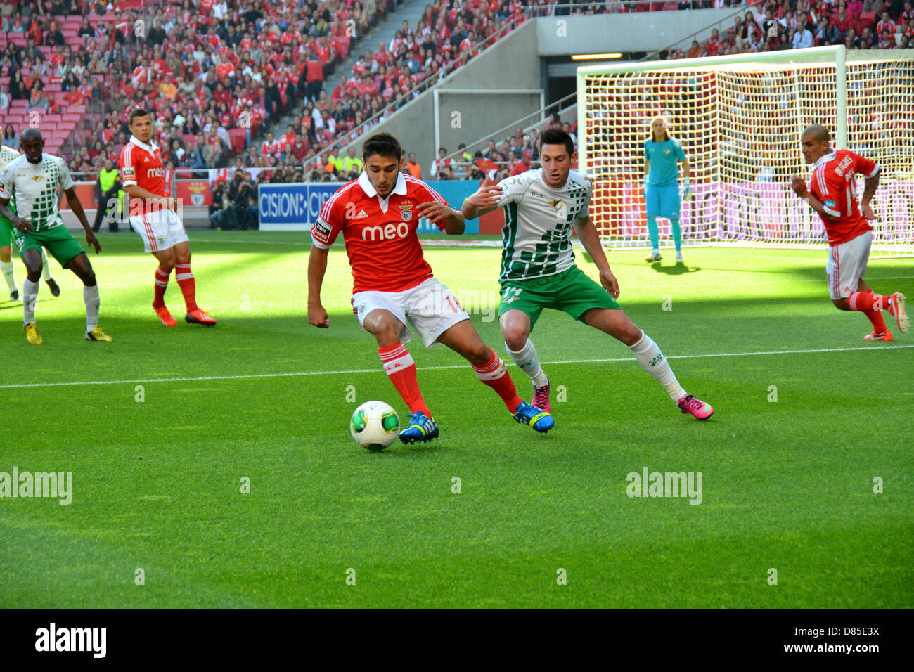 Benfica Spieler Salvio Streit den Ball in ein hartes Vorgehen gegen Moreirense Stockfoto