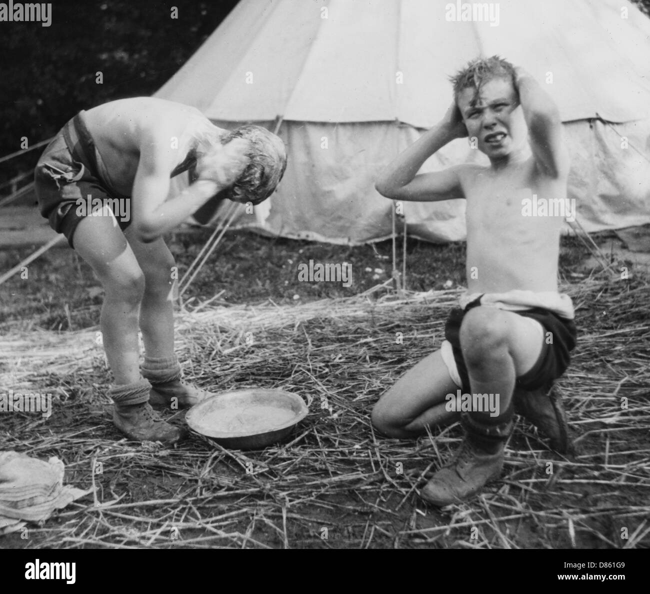 Außenwäsche, Boys Club 1930 Stockfoto