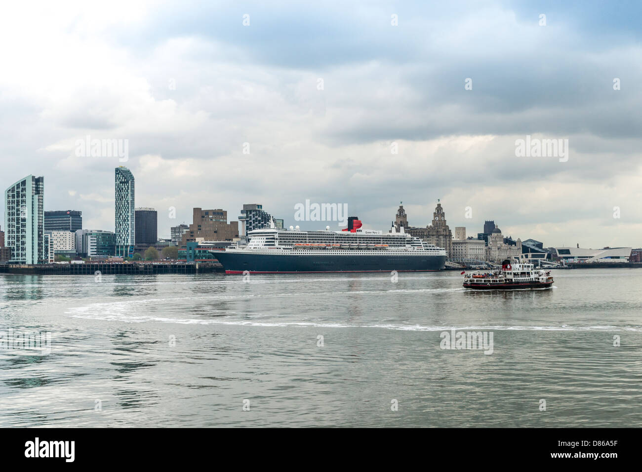 Cunard Line RMS Queen Mary 2 Besuch in Liverpool 17.05.2013. Stockfoto