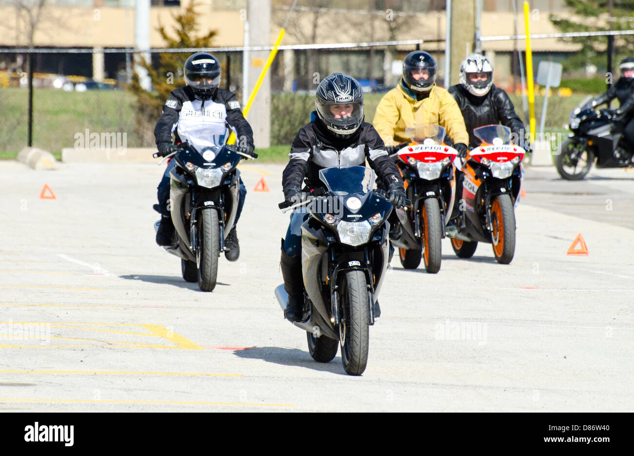 Motorradfahrer auf dem Gelände der Humber College-Ausbildung Stockfoto