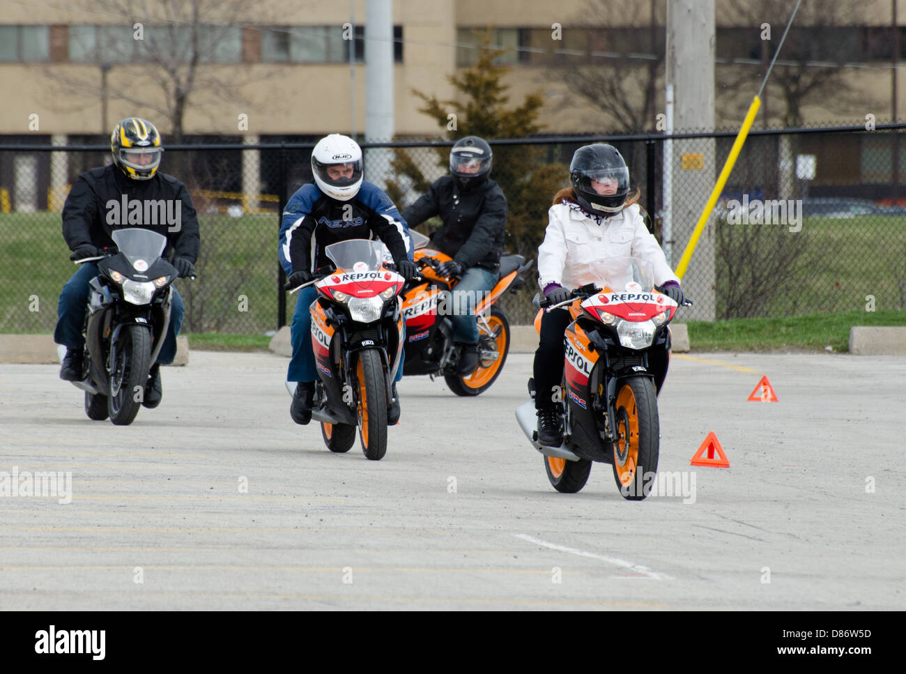 Motorradfahrer auf dem Gelände der Humber College-Ausbildung Stockfoto