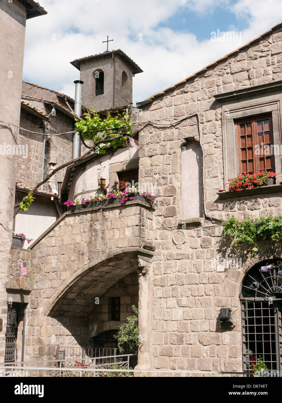 Die mittelalterlichen Mauern umgebene Stadt Viterbo, Umbrien, Italien Stockfoto