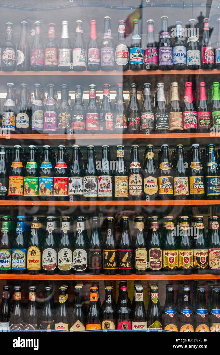 Belgische Biere in Schaufenster Gent Belgien Stockfoto