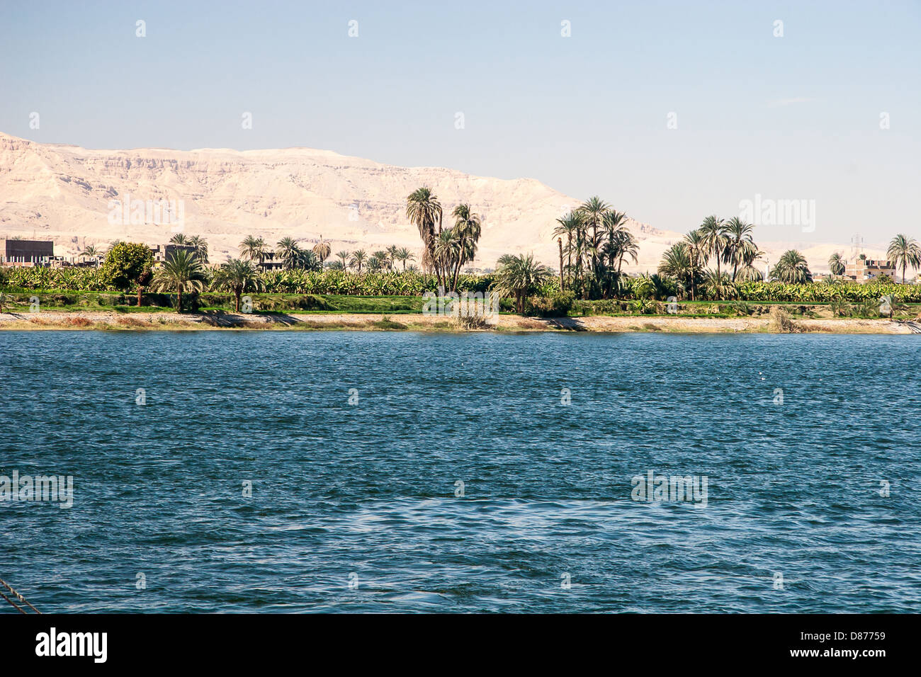 Wasserlandschaft am Nil in der Nähe von Luxor in Ägypten Stockfoto