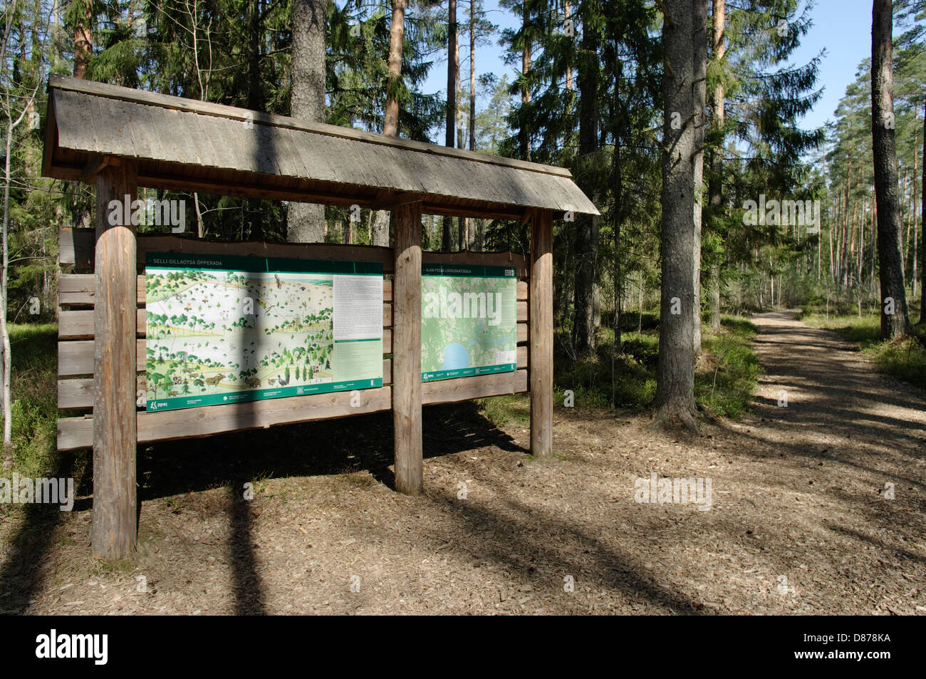 Selli Sillaotsa Wanderweg Informationen in Alam Pedja Nature Reserve, Estland Stockfoto