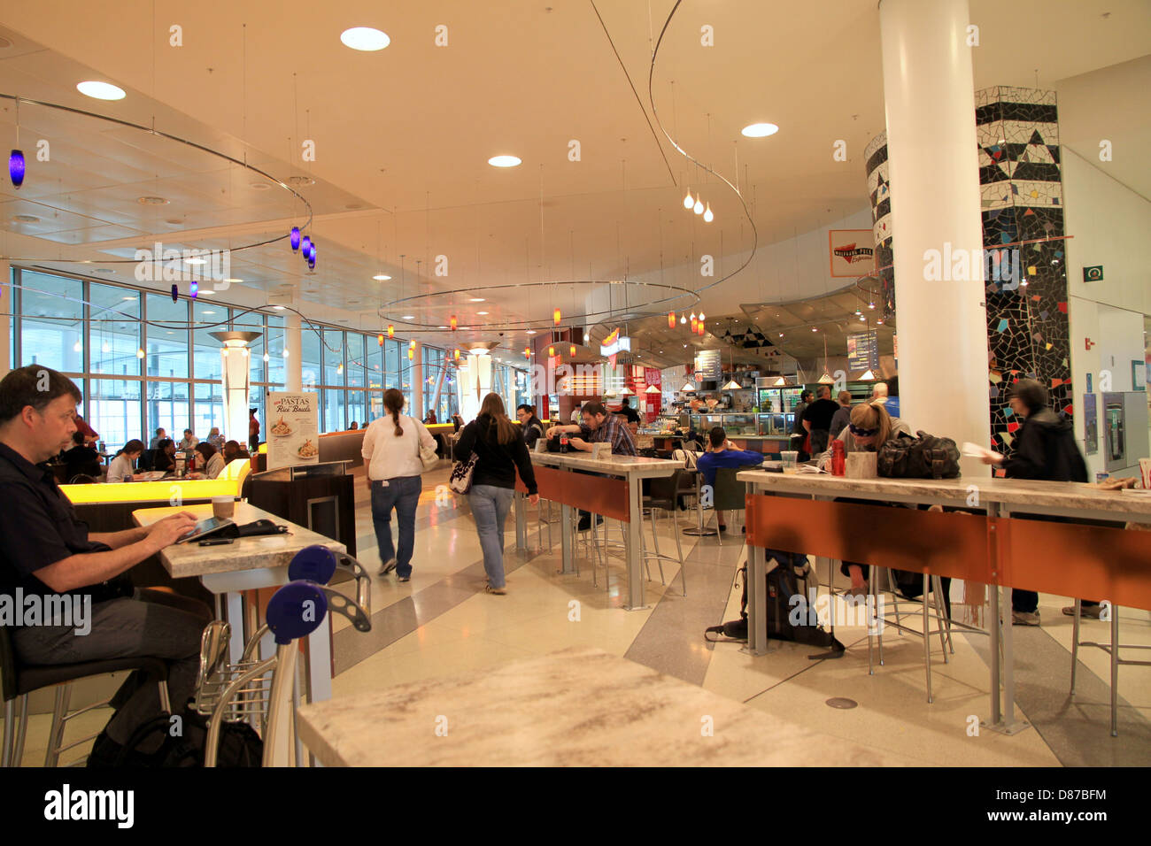 Flughafen-Food-Court Stockfoto