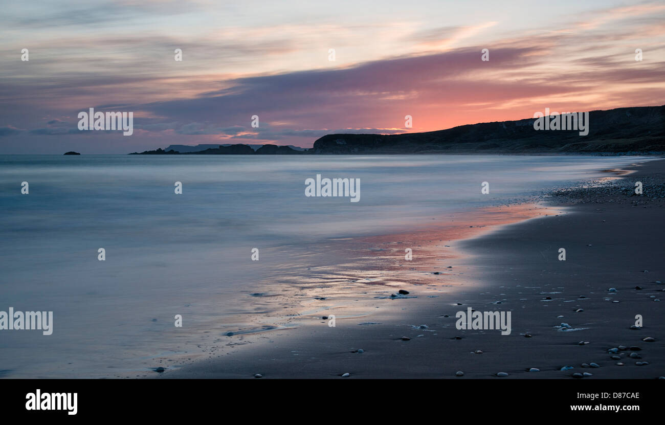 Morgendämmerung über Whitepark Bay Stockfoto