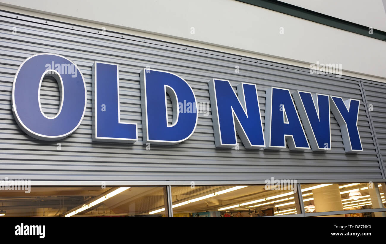 Eine Old Navy Kaufhaus befindet sich im Einkaufszentrum Eaton Centre Montreal in Quebec. Stockfoto