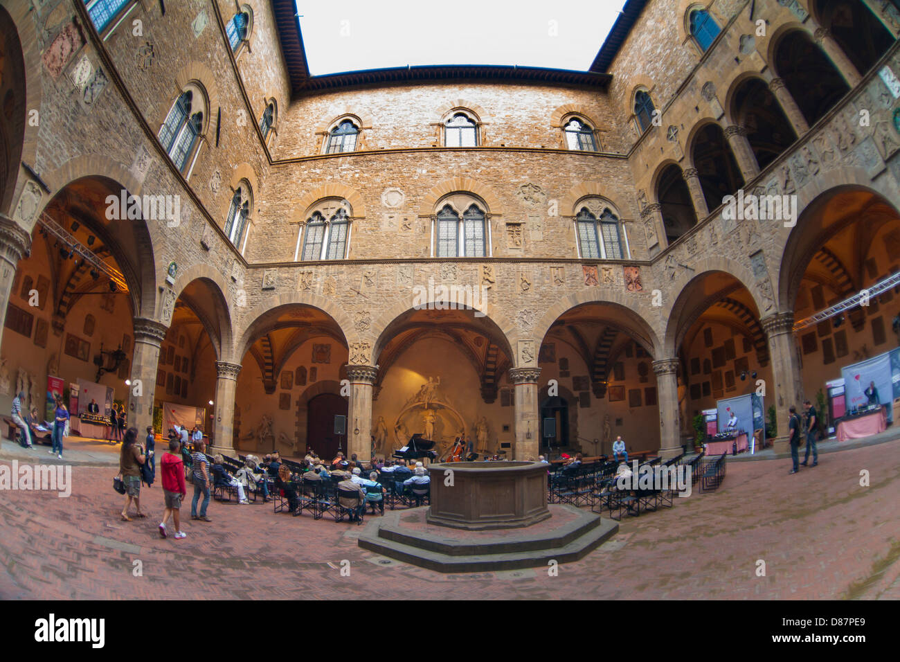 Italien, Toskana, Florenz, Bargello Museum, Gericht. Stockfoto